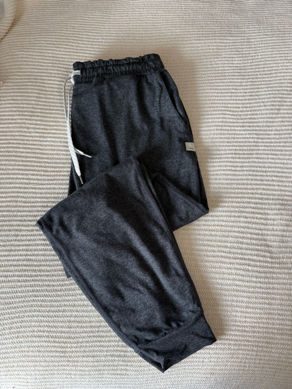 Vuori joggers size M